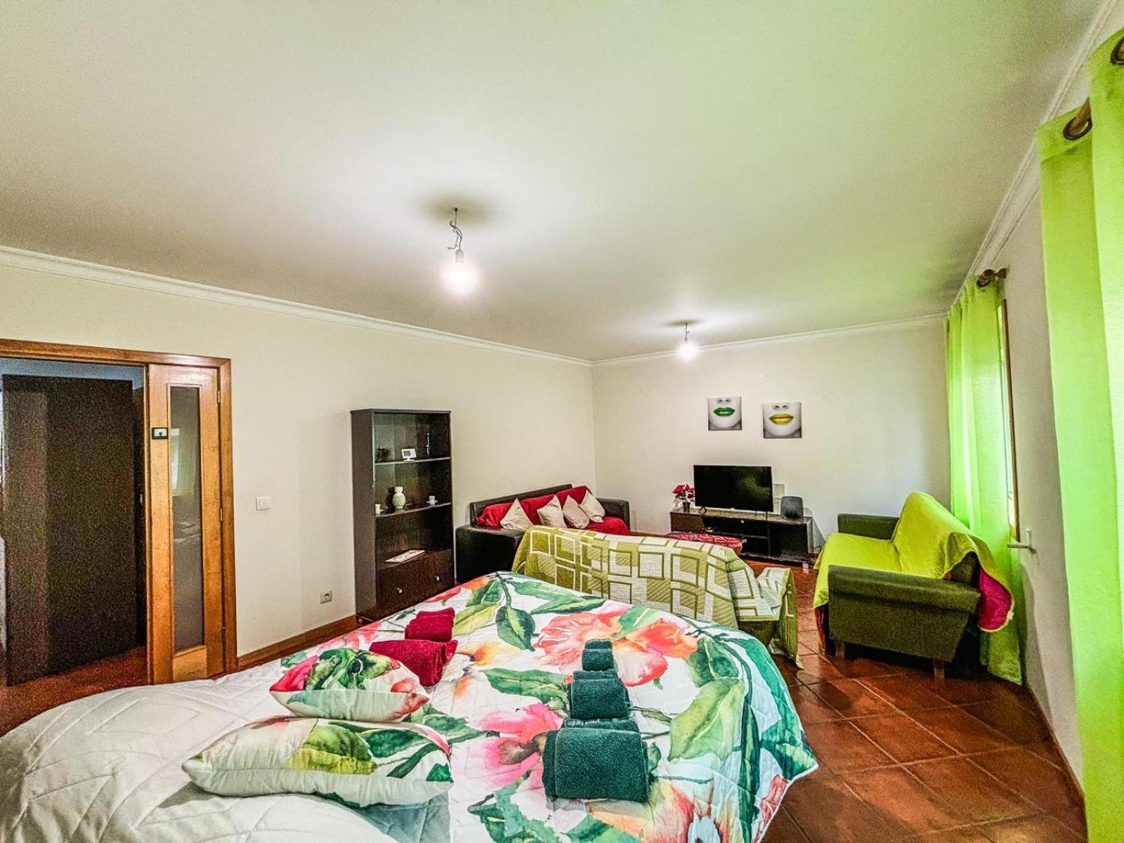 Family Holiday Home Браганса Экстерьер фото